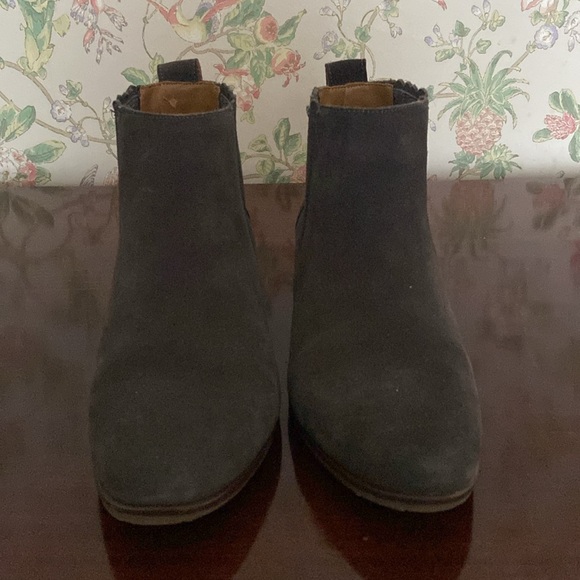 EUC Jack Rogers Liddy Suede Charcoal Bootie - Picture 7 of 10